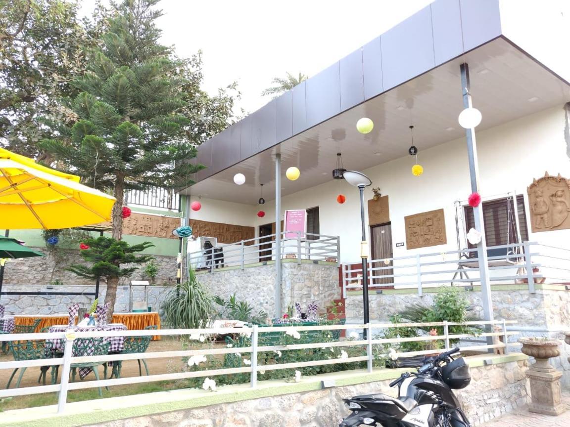 Hari Niwas - A Boutique Garden Resort Mount Âbû Extérieur photo